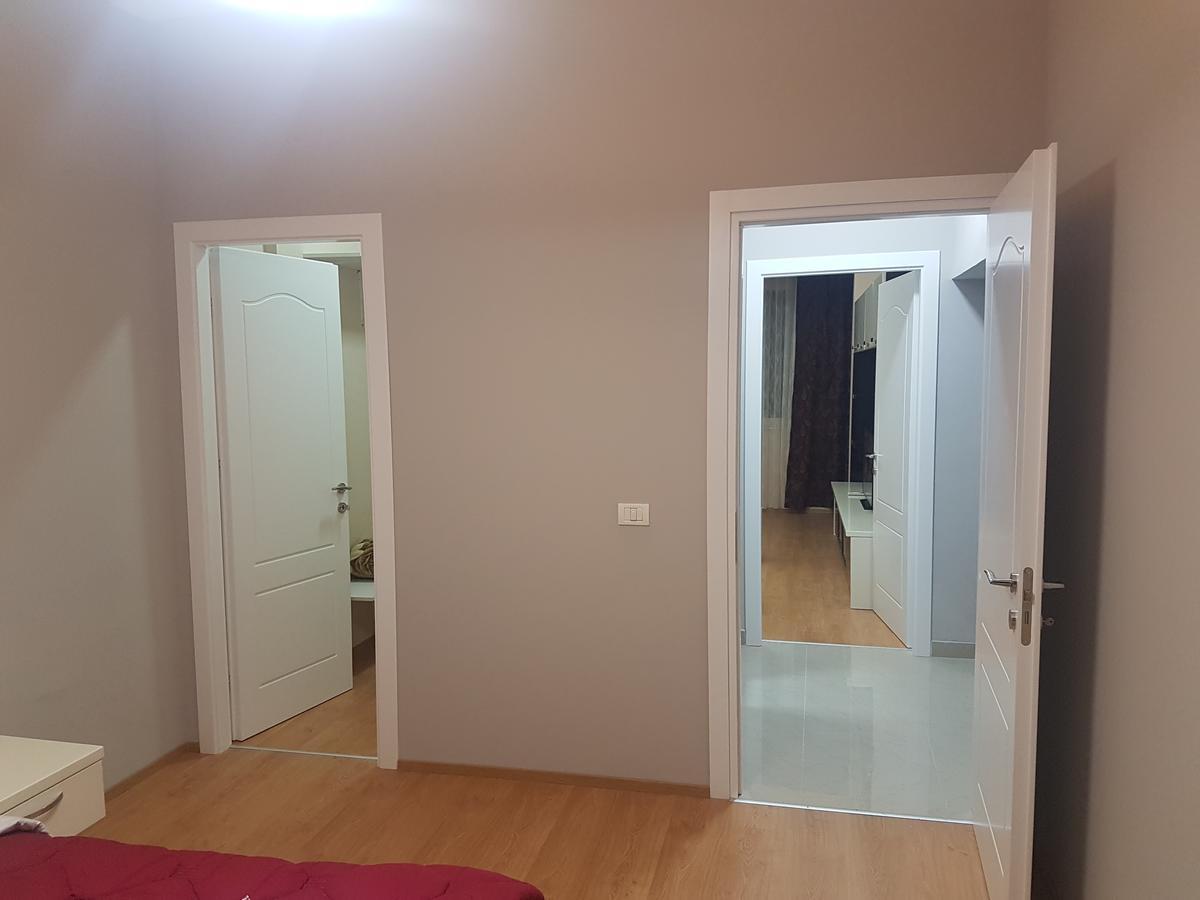 City Center Apartment Tirana Exteriör bild